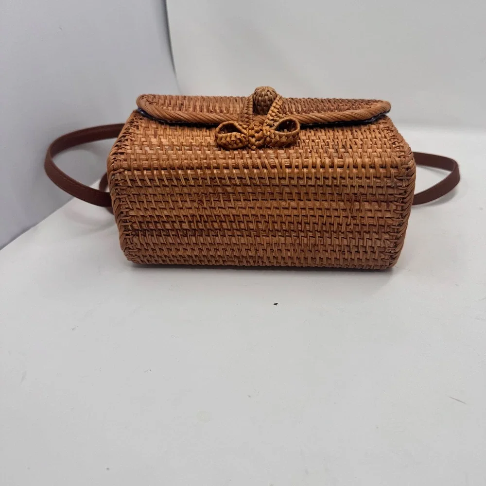 Woven Crossbody Bag in Brown
